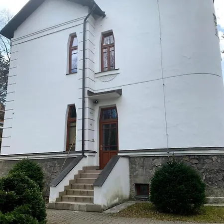 Villa Historicka Dom Hosti